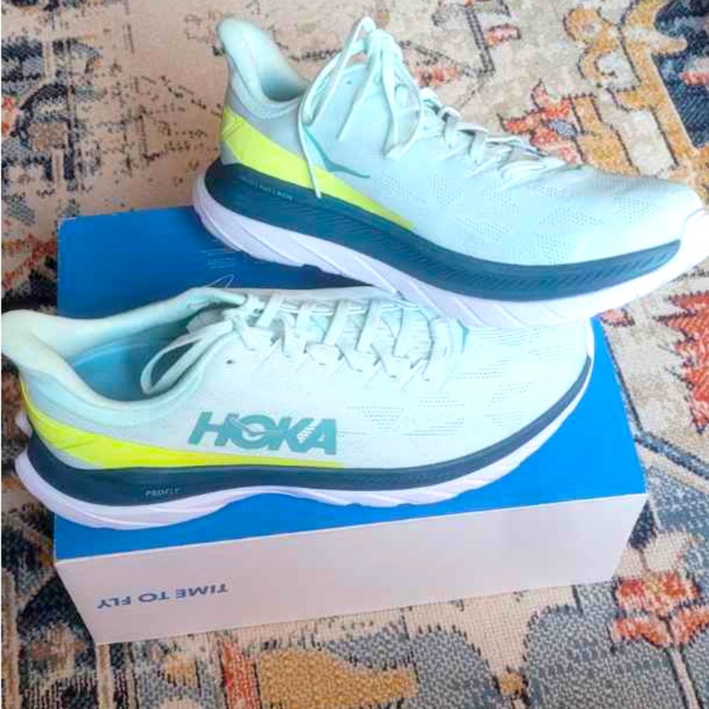 HOKA OneOne Mach 4 men’s running shoes size 13
